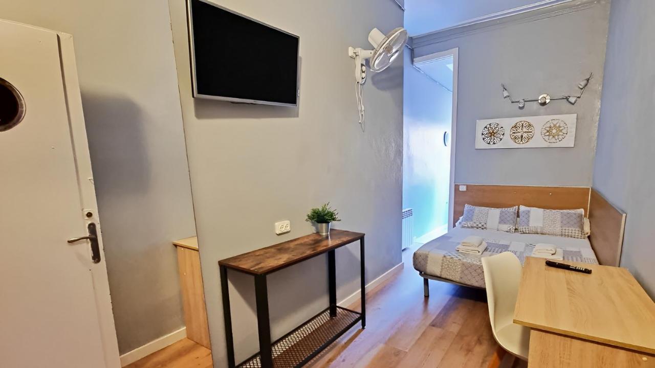 Paraiso Hostel Barcelona Buitenkant foto