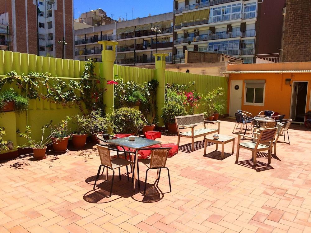 Paraiso Hostel Barcelona Buitenkant foto